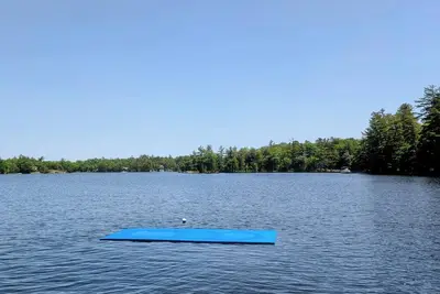 Image de Muskoka Lookout Waterfront Cottage on Six Mile Lake