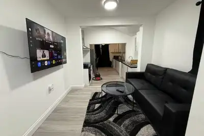 Image de Cosy Six Bedroom House in Bedford Town