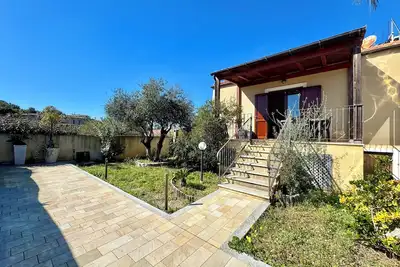 Image de \"Sea Whisper Garden\"