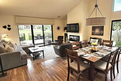 Image de Spacious 3 Bedroom Condo in Gated Silverado Resort Community Near Downtown Napa