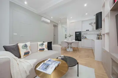 Image de Piękna 16a | Warsaw | Elegant Apartment | A/C