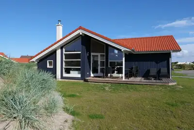 Image de 79m² vacation home, Scandinavian style for 8 people with sauna and dog