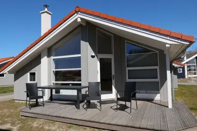 Image de Scandinavian living in a 79m² vacation home for 8 people with dog, sauna & fireplace