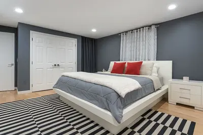 Image de Modern Luxury Vineyard Home | 3br, 2ba Near Town