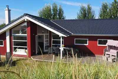 Image de 90m² vacation home with lots of space and charm for 10 people and dog