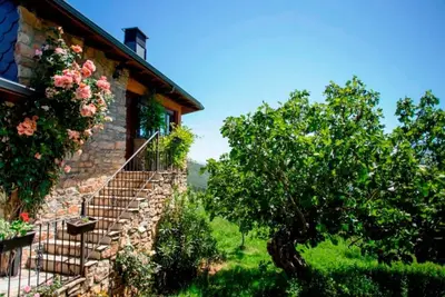 Image de Ländliches Haus Ruralmedulas, 10 Personen by Interhome