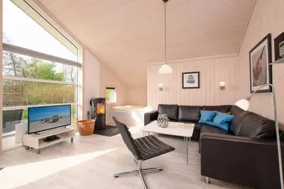 Image de Charming Scandinavian-style vacation home for 4-6 people and dog