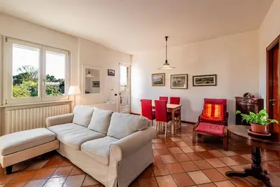 Image de N311 – Numana, cozy apartment with terrace and private parking space