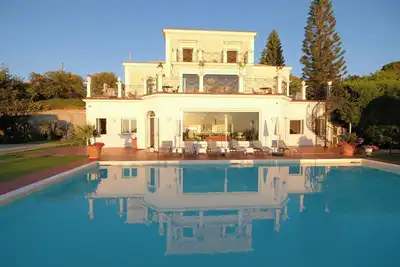 Image de Privacy and Sea View - Luxury Villa