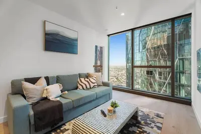 Image de LaneStay - Elevated City Living w Lap Pool & Gym