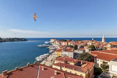 Image de Viktoria's App / Two-Bedroom A4 in the city center