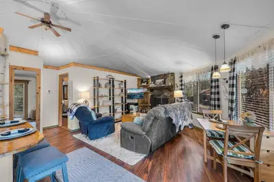 Image de Octogon Cabin with Sharc passes, close to Park, Sharc, Village