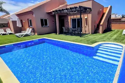 Image de Casa Sunny, Villa with Heated Pool & Full Air‑Con