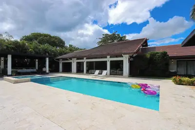 Image de Enjoy an experience in this spectacular villa located in Casa de Campo.