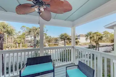 Image de Pretty townhome with pools & hot tub - less than half-mile to beach