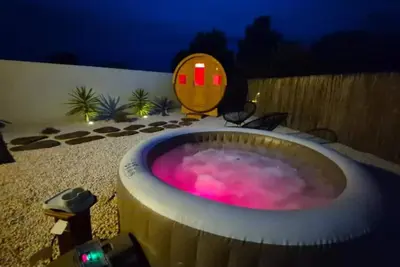 Villa avec piscine spa et sauna