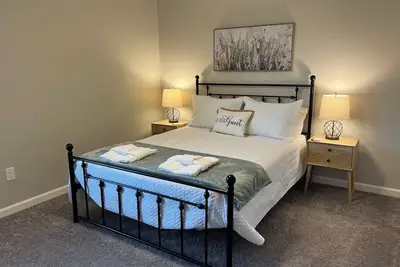 Image de 3-bedroom house in lovely Martinez with cool Ac and charm: Master’s Ready!