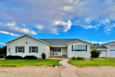 Image de The Gathering Place - Your basecamp for adventure!