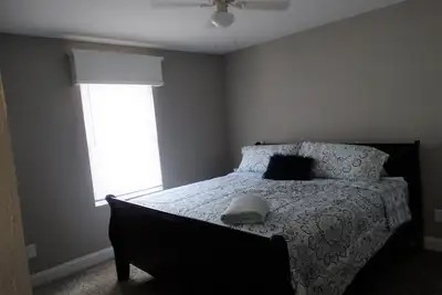 Image de Eagles Cove Luxury@Norris: Lake Front 9br 11ba Gentle Slope 2 Story Dock w Slide