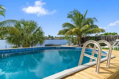 Casa Santorini - Waterfront w/ pool