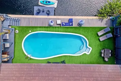 Image de Waterfront Villa | Near Beach | Pool