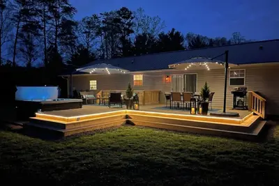 Image de Countryside Escape~Hot Tub | Fire Pit | Game Room!