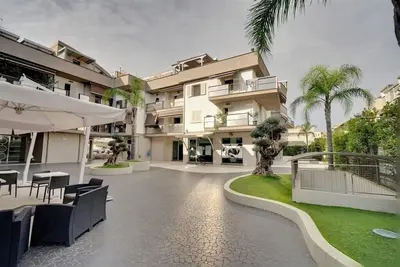 Image de Vacation House LaReggia with garage