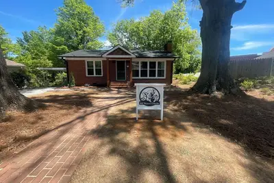 Image de 2 Bedroom Duplex Vance Villa in Uptown Lexington!