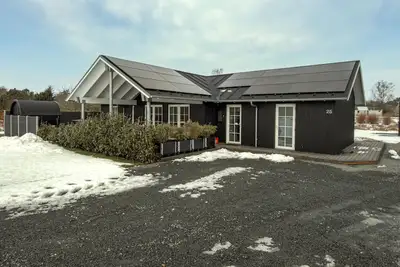 Image de Belle maison à Grenaa avec sauna