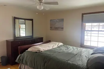 Image de Spacious 3br/2Bath Home - Retreat w/ Modern Amenities