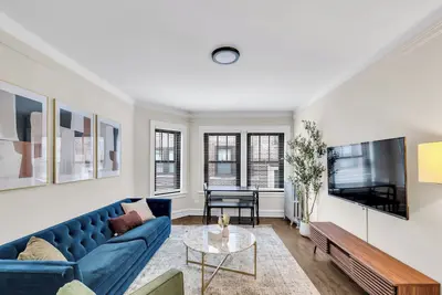 Image de Beautifully Remodeled 2b/2ba Hyde Park