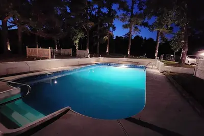 Image de Enjoy the splendor of serene country living minutes away from Downtown Durant