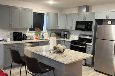 Image de Cozy 3-bedroom house in perfect Newark with cool Ac/Heat and comfort