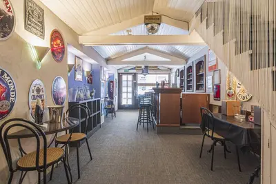 Image de Ancien bar transformé à Reims - 3 chambres, 2 salles de bain