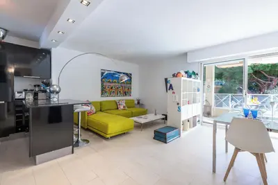 Image de 2p Cannes Est, Résidence avec Piscine
