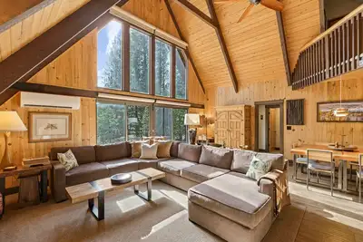Image de Forest Chal-A - Hot Tub, S of Sunriver, Cute & Quiet