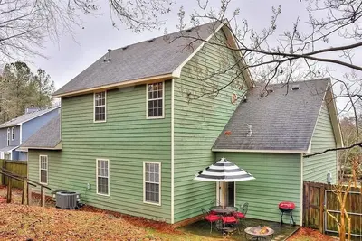 Image de Mins to Parks • Private Fenced Yard • 3br/Sleeps 6