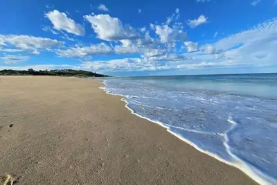 Image de Salty Roo's Stay - short 4min walk to beach and 4min drive to golf course