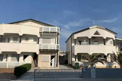 Image de Apartment Lavaran 2