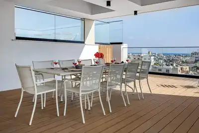 Image de 201 Piliou Grand balcon et piscine commune sur le toit