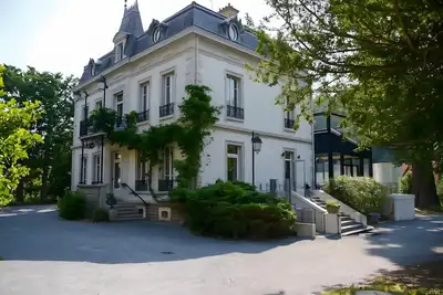 Image de  Maison Bourgeoise de Caractère avec parc d'un hectare