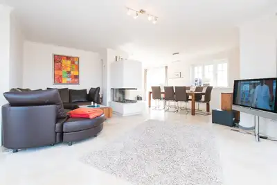 Image de Haus Meerblick in Rantum: Spacious vacation home with sauna and sea view