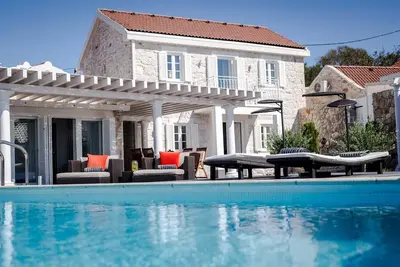 Image de Villa Drvenik Mali | 4 Bedroom Villa | Great Pool Area