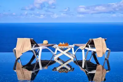 Image de Villa en Falaise avec Piscine Infinie et Vue Mer/Teide