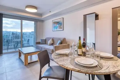 Image de Central St Julian’s | Minutes to Beach & Nightlife