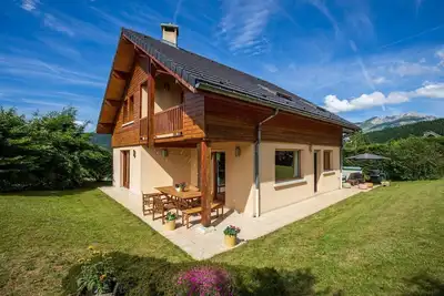 Image de Gîte 4* Les Roses du Vercors avec piscine l’été
