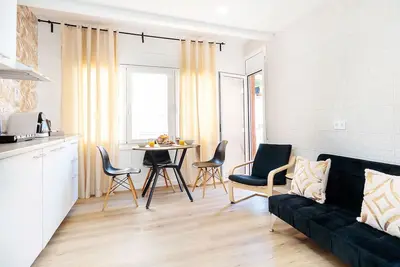 Image de Apartment 2 Bedrooms. 10' walk to the Beach /20' Barcelona center / 15' Forum Bcn