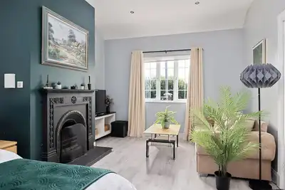 Image de Dublin Airport Oasis by Sol Haven