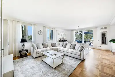 Image de Luxury Lake-Front Catullo A2