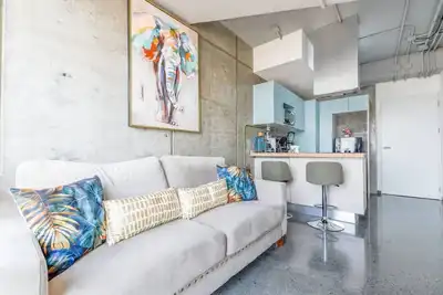 Image de 1 Queen bed & 1 Air Mattress, Wifi, Gym - 4 people